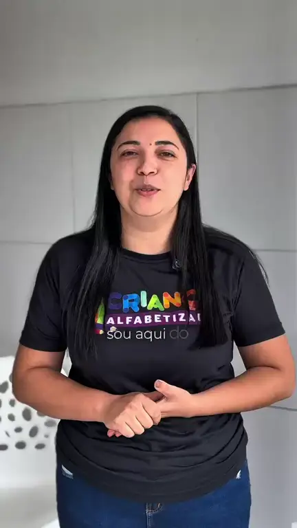 Depoimento em vídeo de Janiele, Rede municipal de Ibirajuba (PE)